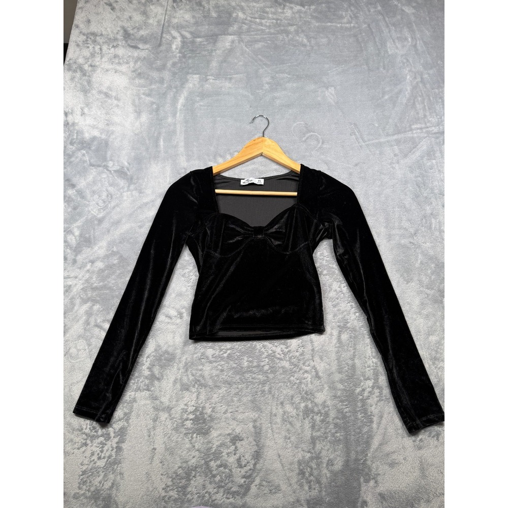 Hollister Womens XS Black Velvet Crop Top Sweetheart Neck Goth Long Sleeve